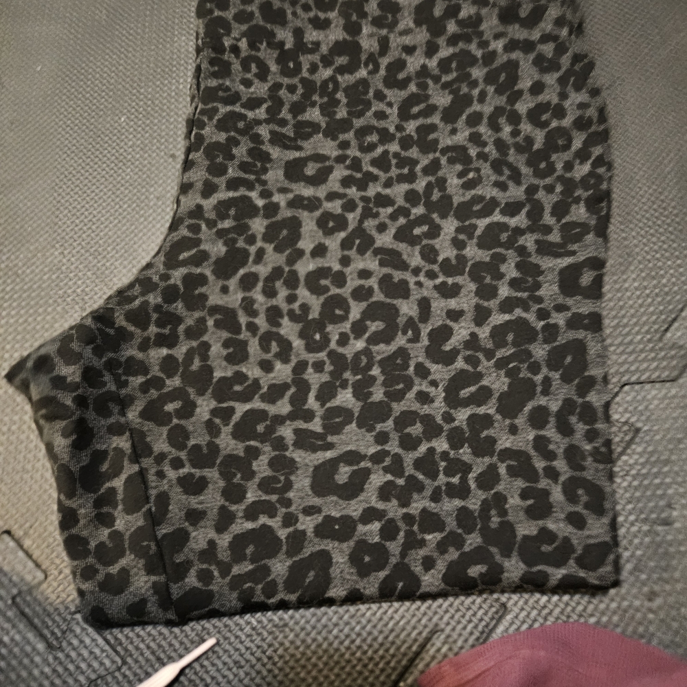 LOFT Plus Black Animal Print Leggings
